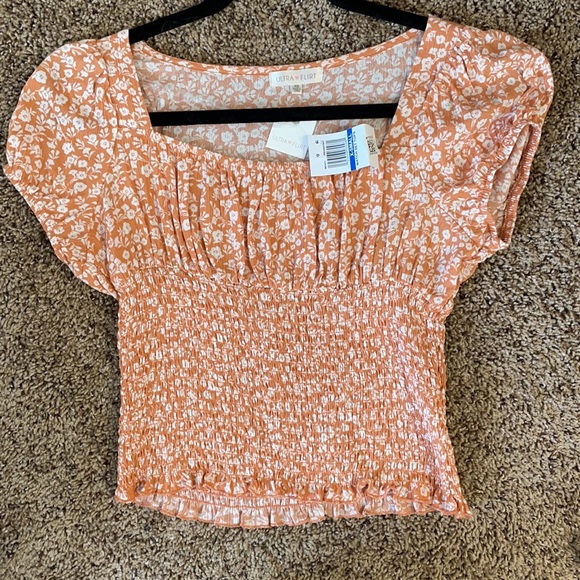 Crop top - Picture 2 of 3